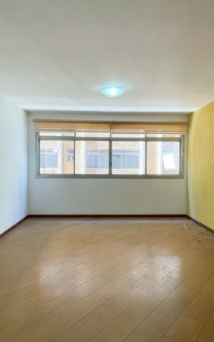 Apartamento à venda com 137m², 3 quartos e 1 vaga Apartamento à venda com 137m², 3 quartos e 1 vagaSala