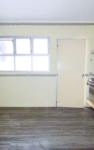 Apartamento à venda com 137m², 3 quartos e 1 vaga Apartamento à venda com 137m², 3 quartos e 1 vagaCozinha