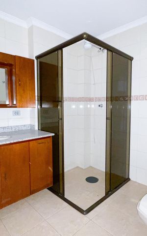 Apartamento à venda com 137m², 3 quartos e 1 vaga Apartamento à venda com 137m², 3 quartos e 1 vagaBanheiro 2