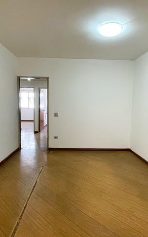 Apartamento à venda com 137m², 3 quartos e 1 vaga Apartamento à venda com 137m², 3 quartos e 1 vagaSala