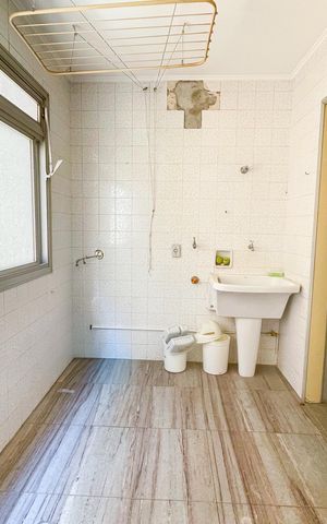 Apartamento à venda com 137m², 3 quartos e 1 vaga Apartamento à venda com 137m², 3 quartos e 1 vagaLavanderia