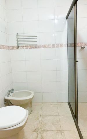 Apartamento à venda com 137m², 3 quartos e 1 vaga Apartamento à venda com 137m², 3 quartos e 1 vagaBanheiro 1