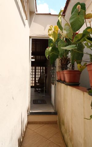 Casa à venda com 190m², 3 quartos e 1 vagaCorredor externo
