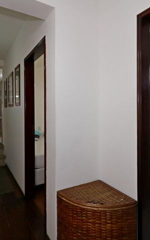 Casa à venda com 190m², 3 quartos e 1 vagaCorredor interno