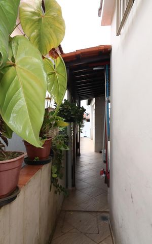 Casa à venda com 190m², 3 quartos e 1 vagaCorredor externo