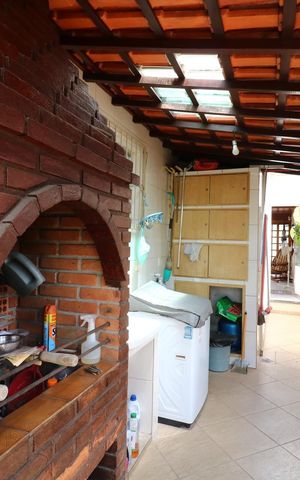 Casa à venda com 190m², 3 quartos e 1 vagaÁrea de Serviço