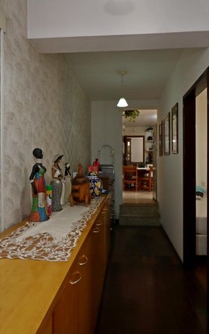 Casa à venda com 190m², 3 quartos e 1 vagaCorredor interno