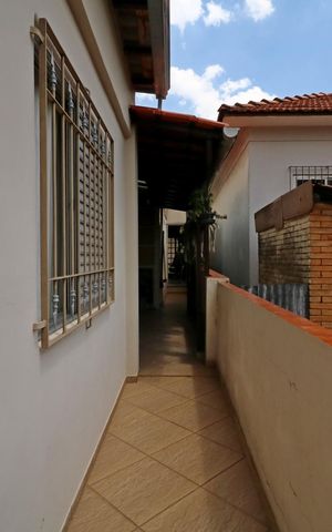 Casa à venda com 190m², 3 quartos e 1 vagaCorredor externo