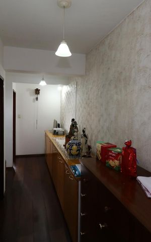 Casa à venda com 190m², 3 quartos e 1 vagaCorredor interno