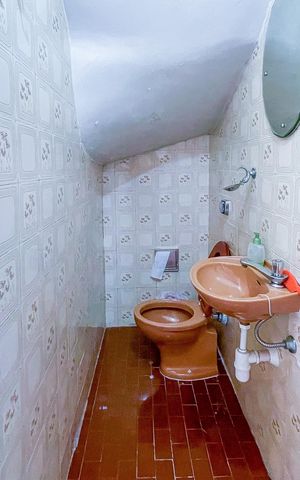 Casa à venda com 175m², 3 quartos e 2 vagas Casa à venda com 175m², 3 quartos e 2 vagasLavabo