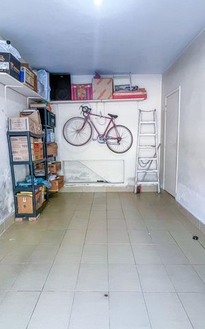 Casa à venda com 175m², 3 quartos e 2 vagas Casa à venda com 175m², 3 quartos e 2 vagasGaragem