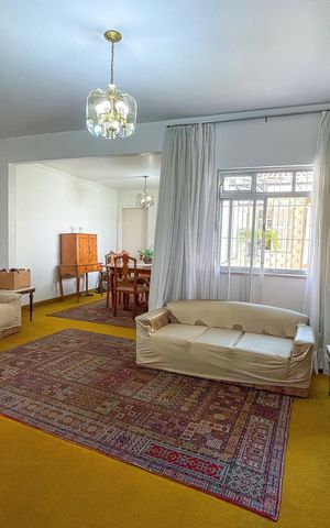 Casa à venda com 175m², 3 quartos e 2 vagas Casa à venda com 175m², 3 quartos e 2 vagasSala