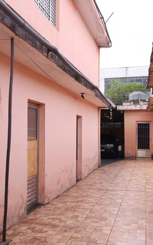 Casa à venda com 379m², 1 quarto e 5 vagasQuintal - Área comum