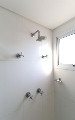 Apartamento à venda com 59m², 2 quartos e 1 vaga Apartamento à venda com 59m², 2 quartos e 1 vagaBanheiro