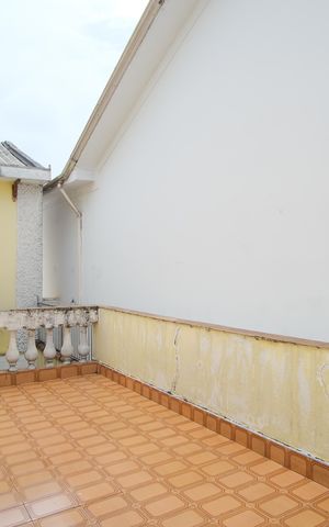 Casa à venda com 350m², 7 quartos e 4 vagasVaranda do Quarto 3