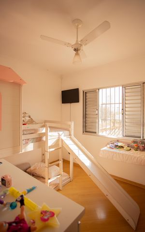 Casa à venda com 142m², 3 quartos e 5 vagas Casa à venda com 142m², 3 quartos e 5 vagasQuarto 1