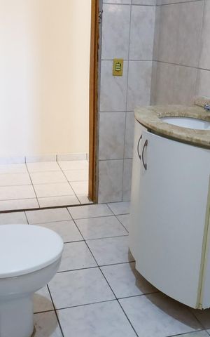 Casa à venda com 290m², 5 quartos e 2 vagas Casa à venda com 290m², 5 quartos e 2 vagasBanheiro