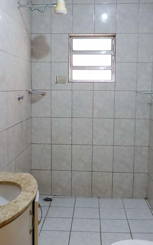 Casa à venda com 290m², 5 quartos e 2 vagas Casa à venda com 290m², 5 quartos e 2 vagasBanheiro