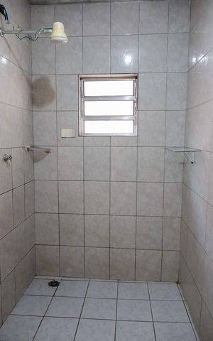 Casa à venda com 290m², 5 quartos e 2 vagas Casa à venda com 290m², 5 quartos e 2 vagasBanheiro