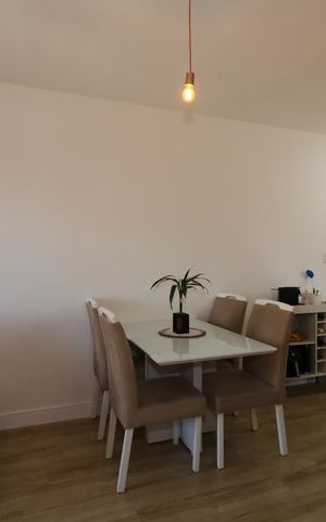 Apartamento à venda com 60m², 2 quartos e 2 vagasSala