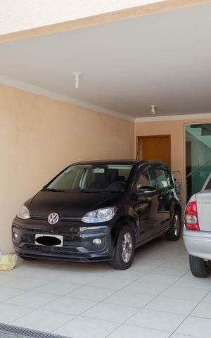 Casa à venda com 195m², 3 quartos e 4 vagas Casa à venda com 195m², 3 quartos e 4 vagasGaragem