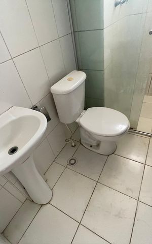 Apartamento para alugar com 46000m², 2 quartos e 1 vaga Apartamento para alugar com 46000m², 2 quartos e 1 vagaBanheiro