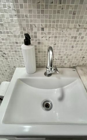 Casa à venda com 222m², 4 quartos e 3 vagas Casa à venda com 222m², 4 quartos e 3 vagasBanheiro Social