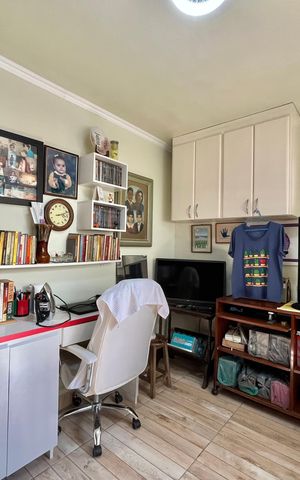 Casa à venda com 222m², 4 quartos e 3 vagas Casa à venda com 222m², 4 quartos e 3 vagasQuarto de Serviço
