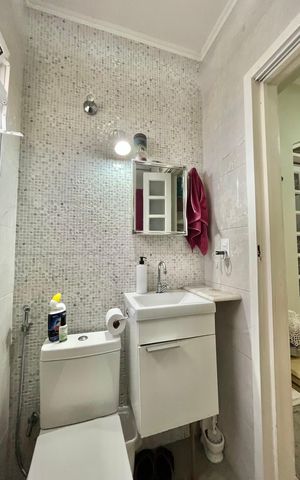 Casa à venda com 222m², 4 quartos e 3 vagas Casa à venda com 222m², 4 quartos e 3 vagasBanheiro Social