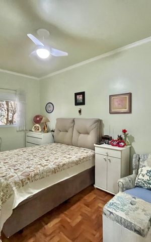 Casa à venda com 222m², 4 quartos e 3 vagas Casa à venda com 222m², 4 quartos e 3 vagasSuite