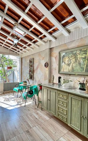 Casa à venda com 222m², 4 quartos e 3 vagas Casa à venda com 222m², 4 quartos e 3 vagasHall de entrada