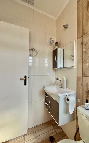 Casa à venda com 222m², 4 quartos e 3 vagas Casa à venda com 222m², 4 quartos e 3 vagasBanheiro da Suite Edícula