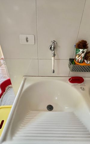 Casa à venda com 222m², 4 quartos e 3 vagas Casa à venda com 222m², 4 quartos e 3 vagasÁrea de Serviço