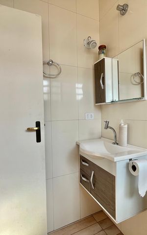 Casa à venda com 222m², 4 quartos e 3 vagas Casa à venda com 222m², 4 quartos e 3 vagasBanheiro da Suite Edícula