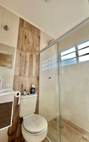 Casa à venda com 222m², 4 quartos e 3 vagas Casa à venda com 222m², 4 quartos e 3 vagasBanheiro da Suite Edícula
