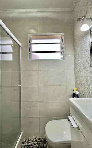 Casa à venda com 222m², 4 quartos e 3 vagas Casa à venda com 222m², 4 quartos e 3 vagasBanheiro Social