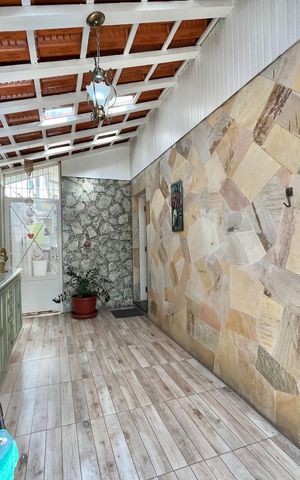 Casa à venda com 222m², 4 quartos e 3 vagas Casa à venda com 222m², 4 quartos e 3 vagasHall de entrada