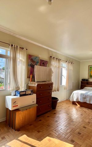 Casa à venda com 222m², 4 quartos e 3 vagas Casa à venda com 222m², 4 quartos e 3 vagasSuite Edícula