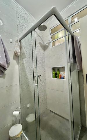 Casa à venda com 222m², 4 quartos e 3 vagas Casa à venda com 222m², 4 quartos e 3 vagasBanheiro da Suíte