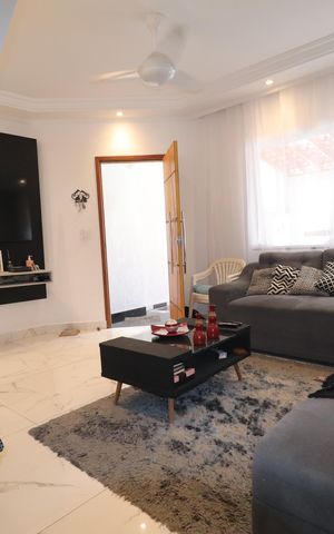Casa à venda com 120m², 3 quartos e 2 vagasSala