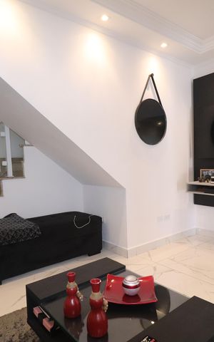 Casa à venda com 120m², 3 quartos e 2 vagasSala
