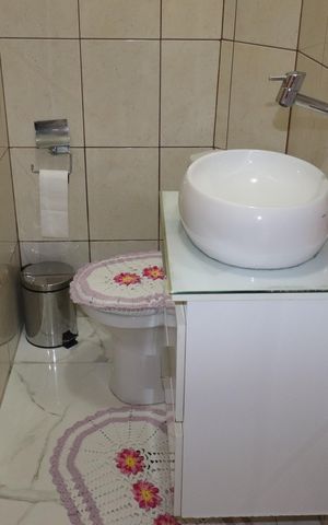 Casa à venda com 120m², 3 quartos e 2 vagasBanheiro 2