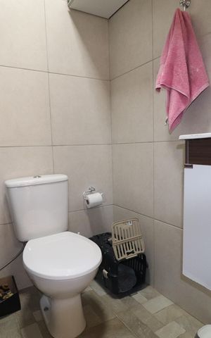 Casa à venda com 120m², 3 quartos e 2 vagasBanheiro 3