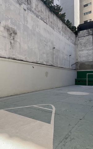 Apartamento à venda com 220m², 3 quartos e 4 vagas Apartamento à venda com 220m², 3 quartos e 4 vagasQuadra