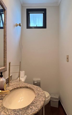Apartamento à venda com 220m², 3 quartos e 4 vagas Apartamento à venda com 220m², 3 quartos e 4 vagasLavabo