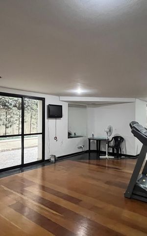 Apartamento à venda com 220m², 3 quartos e 4 vagas Apartamento à venda com 220m², 3 quartos e 4 vagasAcademia