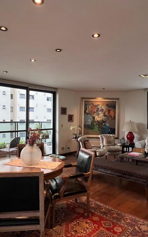 Apartamento à venda com 220m², 3 quartos e 4 vagas Apartamento à venda com 220m², 3 quartos e 4 vagasSala