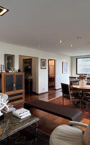 Apartamento à venda com 220m², 3 quartos e 4 vagas Apartamento à venda com 220m², 3 quartos e 4 vagasSala