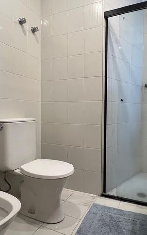 Apartamento à venda com 220m², 3 quartos e 4 vagas Apartamento à venda com 220m², 3 quartos e 4 vagasBanheiro