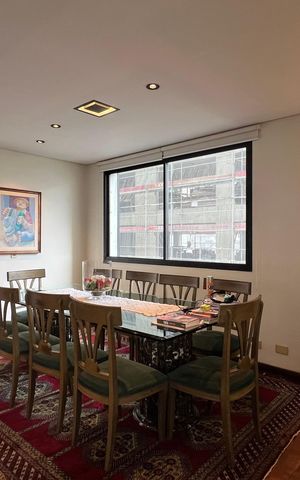 Apartamento à venda com 220m², 3 quartos e 4 vagas Apartamento à venda com 220m², 3 quartos e 4 vagasSala de Jantar